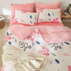 four piece set of pure cotton bedding. SIZE:King